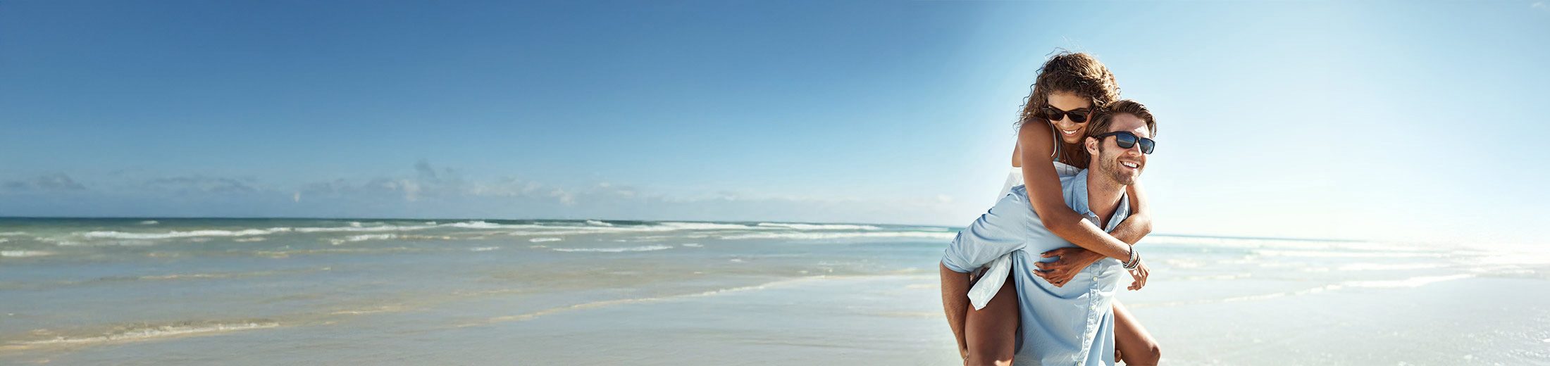 As summer fades, Hilton Head transforms into a Lowcountry dream come true! Fall brings crisp ocean breezes, golden sunsets, and waves warm enough for splashing.