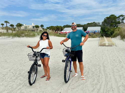 spinnaker-resorts-hilton-head-biking-coligny-beach-couple-blog